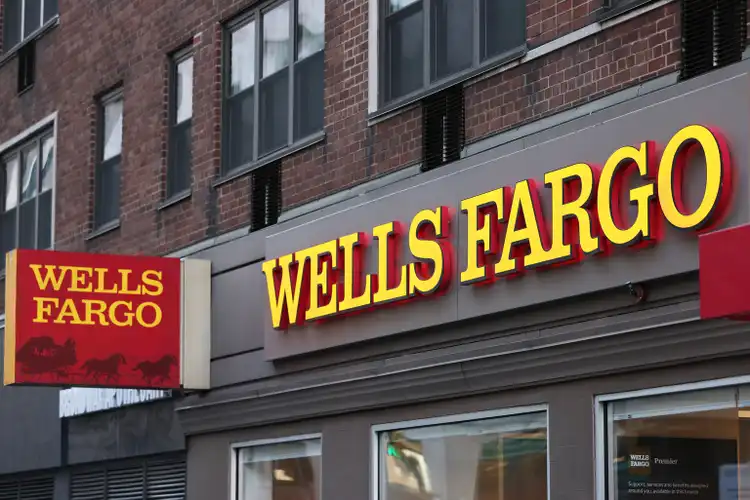 Wells Fargo snaps six straight sessions of losses