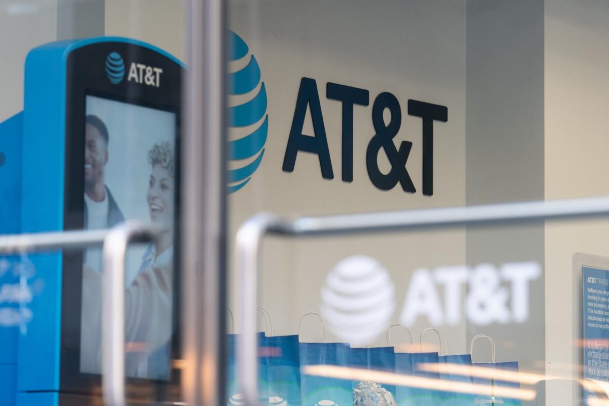 AT&T Mobile-Phone Subscribers Notch Surprising Gain