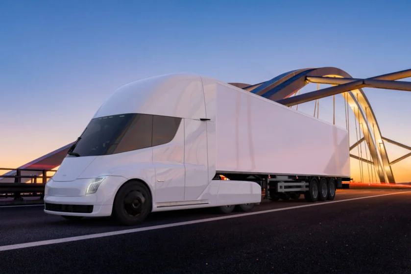 Tesla Unveils Timeline For Electric Semi-Truck Production, First Units To 'External Customers' By 2026 - - Benzinga