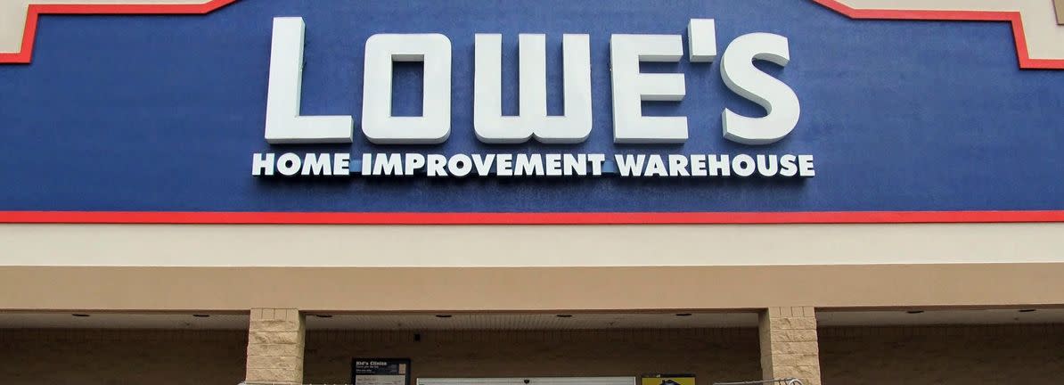 Lowe's Companies, Inc. insiders who sold US$5.7m worth of stock earlier this year are probably glad they did so as market cap slides to US$115b