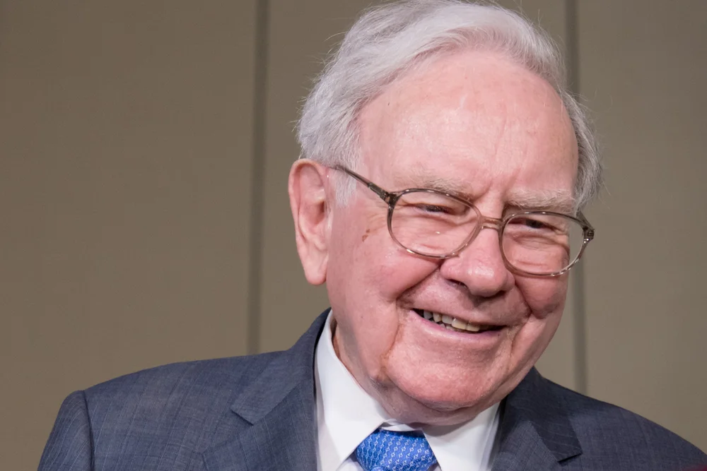 Berkshire Hathaway's Q1 Operating Earnings Surged 39% — Here's Why - Apple, American Express ... - Benzinga