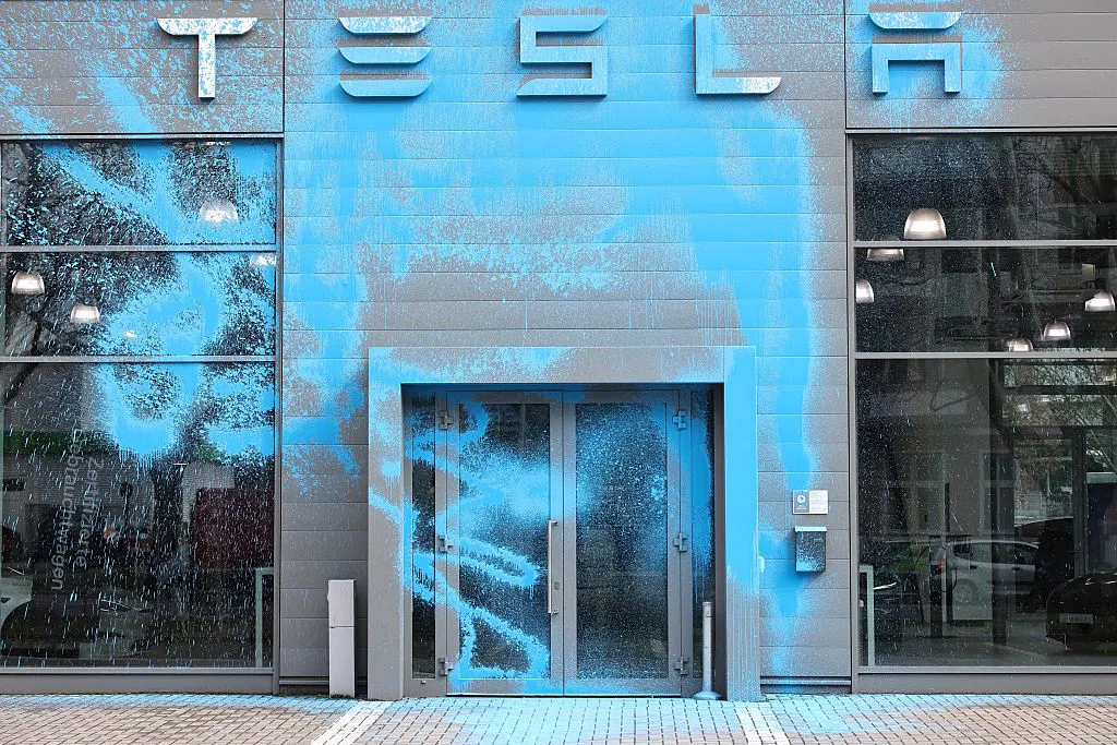 Tesla sold more cars in Norway this year than any automaker ever as buyers get ahead of tax hike