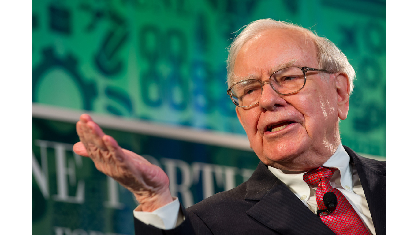 Warren Buffett Has Been Waiting For The Sell-Off – His 4 Safest Dividend Stocks