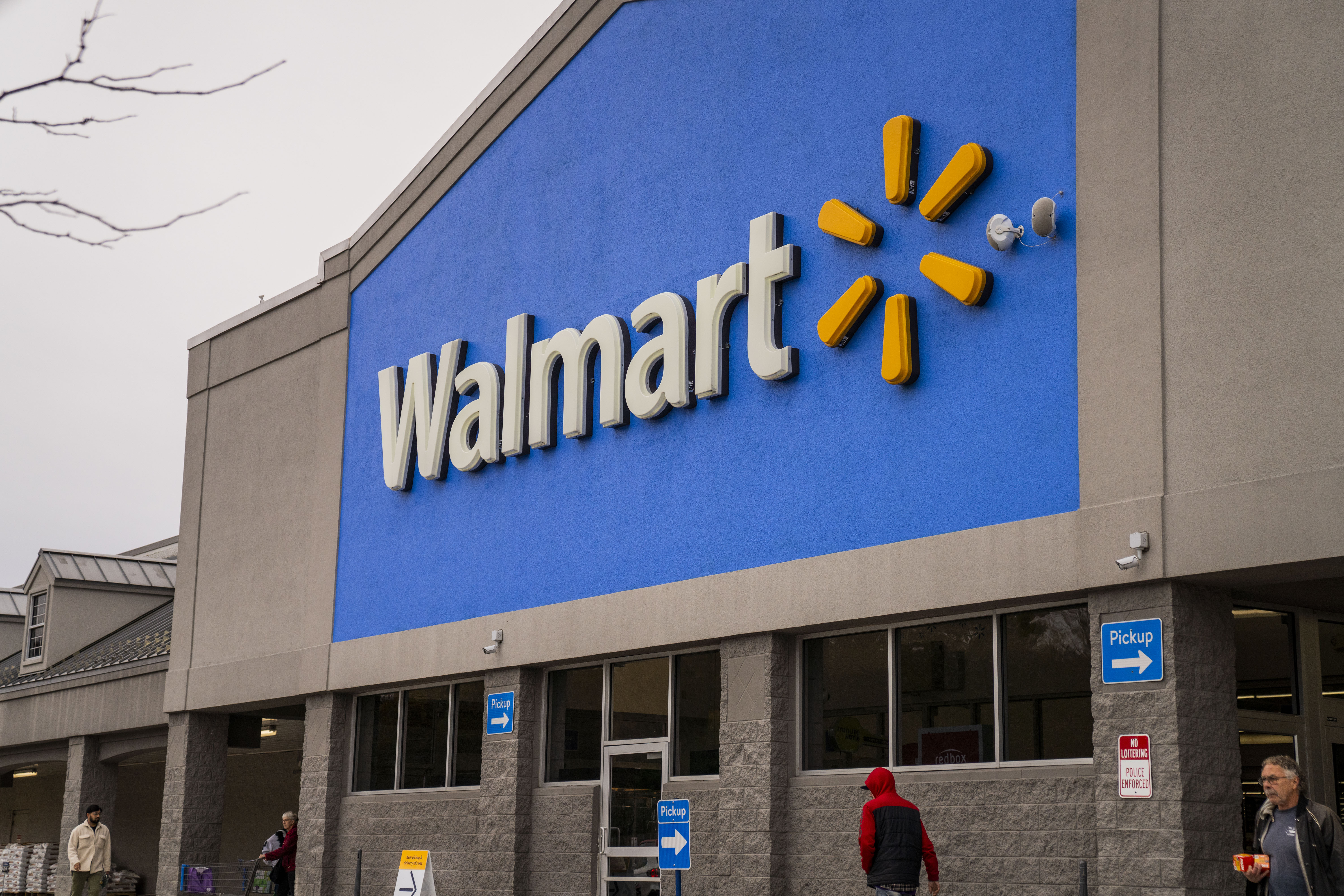 Walmart Stock Beat the Market in 2024. Can It Repeat in 2025?