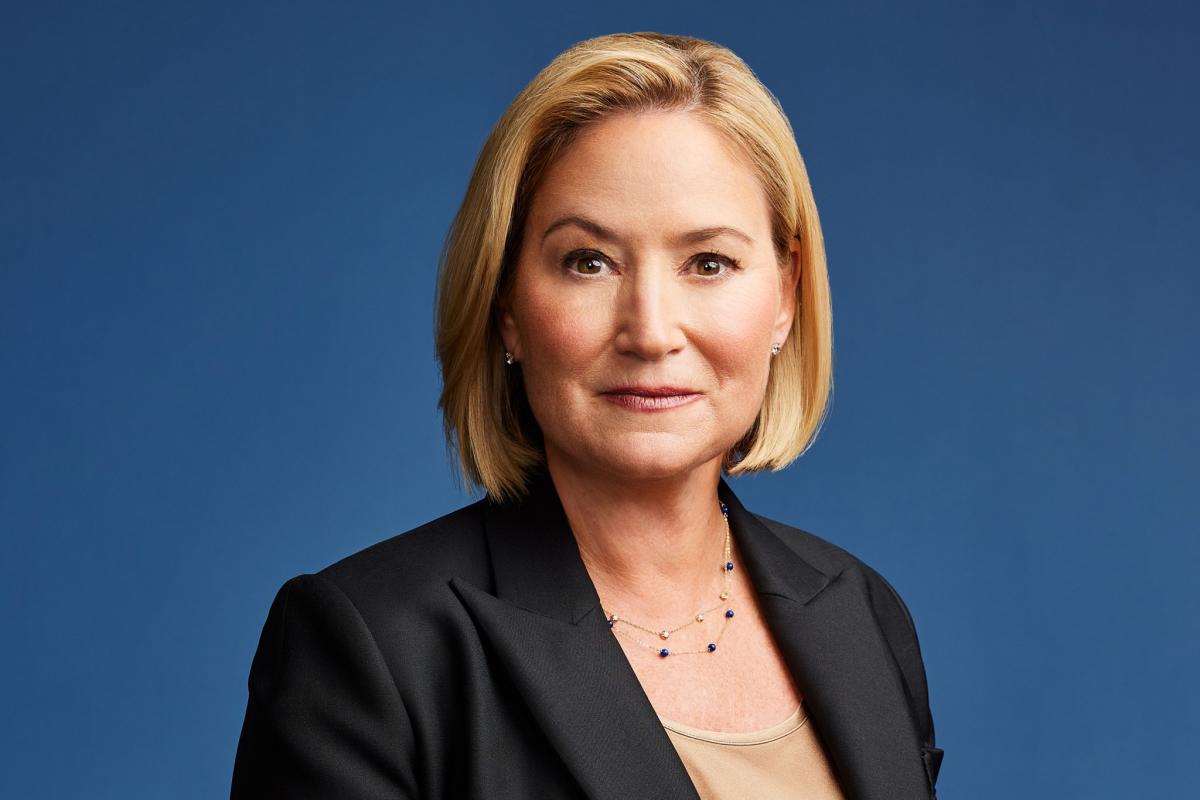 This J&J exec sold Tylenol and Listerine. Now she runs its $27 billion medtech business