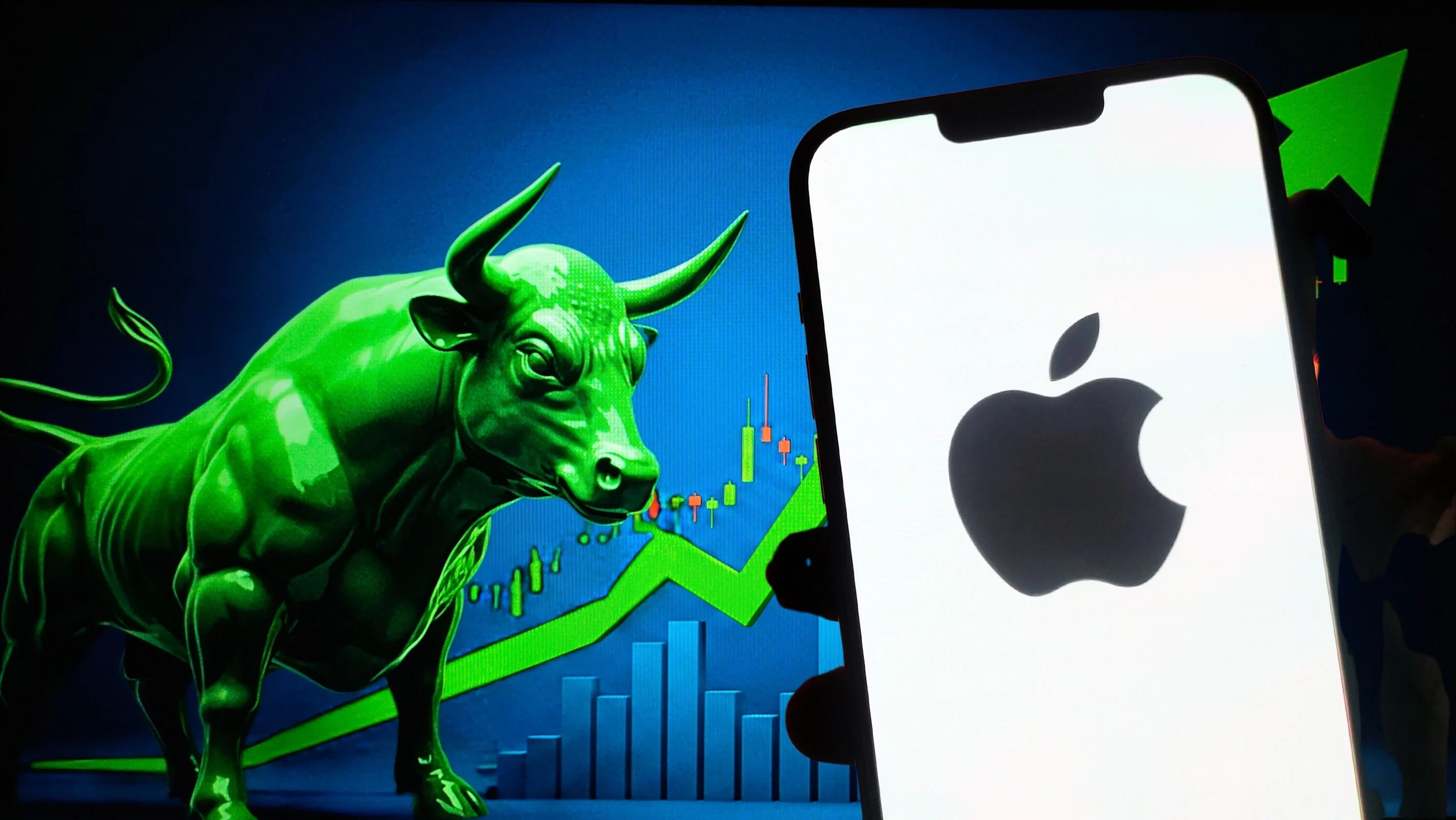 Apple Shares Jump Tuesday While the Nasdaq Plummets: Here's Why It Led Magnificent 7 Stocks