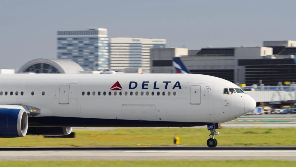 Delta, United, American Stocks Sink As U.S.–Israel Strikes On Iran Disrupt Air Travel