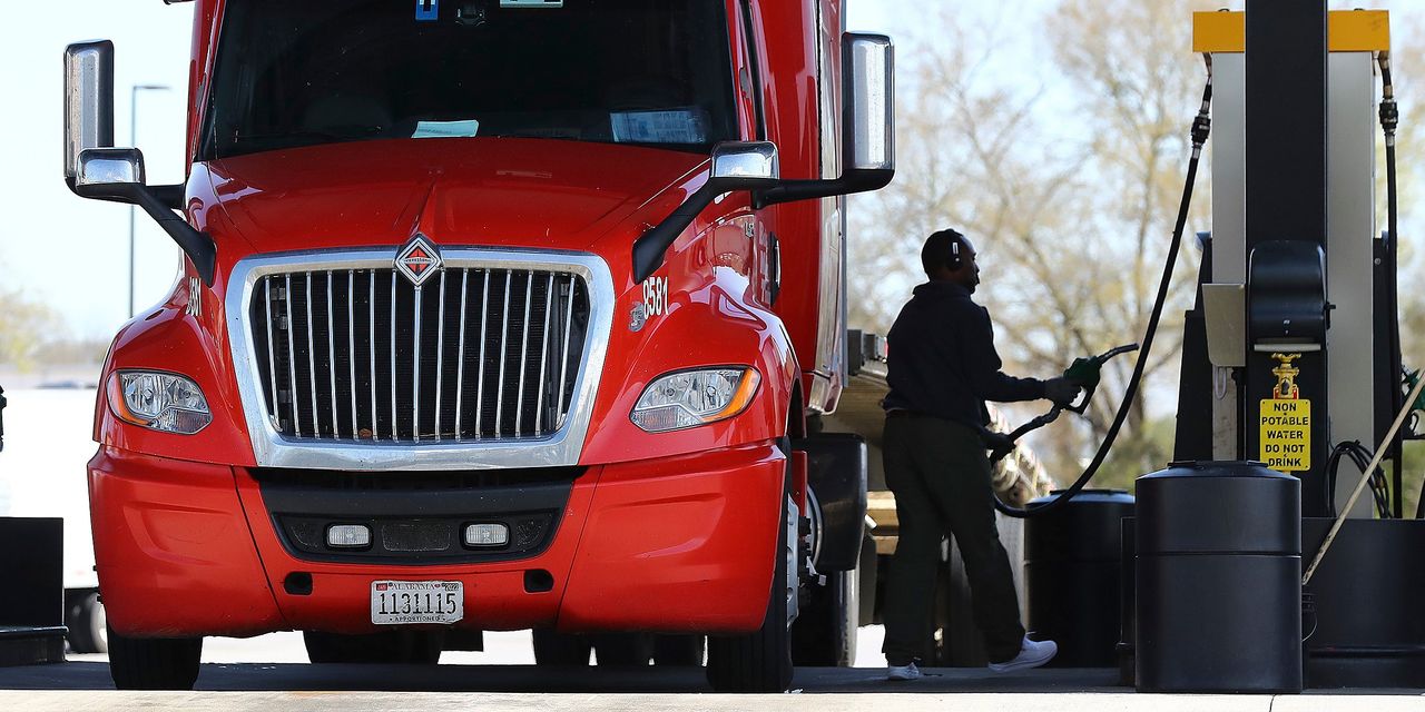 Truck-Driver Pay Rose 11% Amid Strong Freight Demand Last Year - The Wall Street Journal