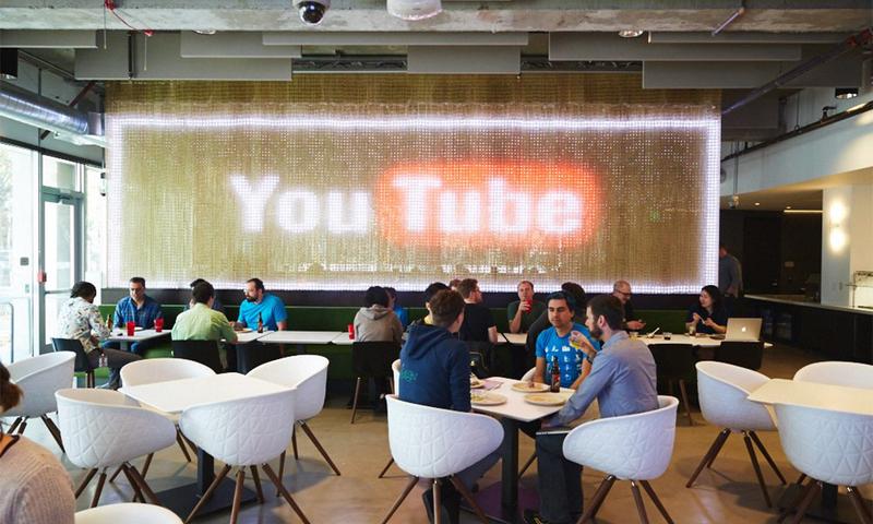 YouTube's Lead Over Netflix in TV Viewing Keeps Growing. Is Netflix Stock a Sell?