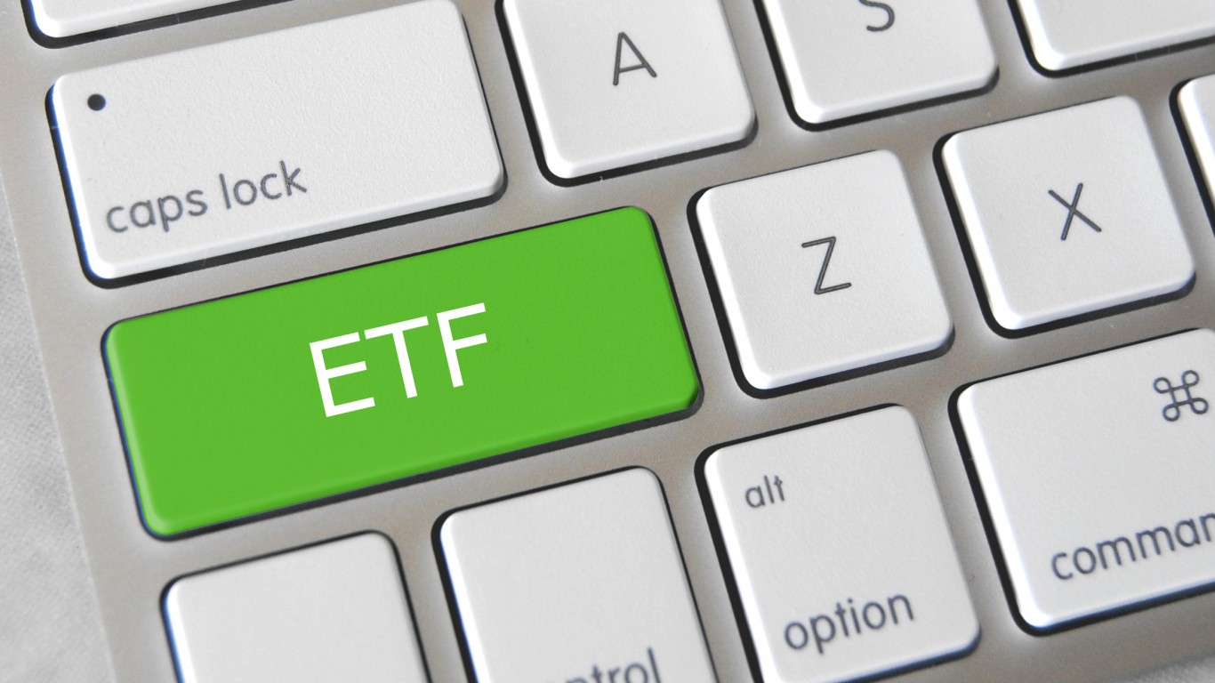 JEPI and VTI ETFs Offer Retirees 8.38% Monthly Income Plus Long-Term Market Growth