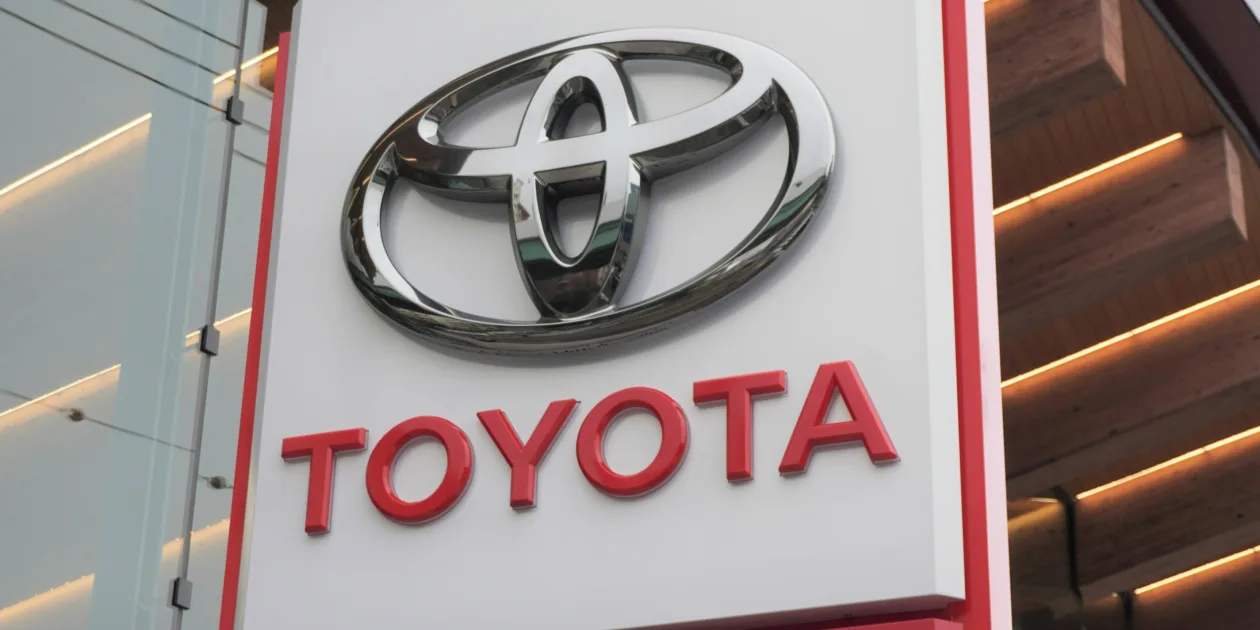 Toyota posts record profit as hybrid sales accelerate - Nikkei Asia