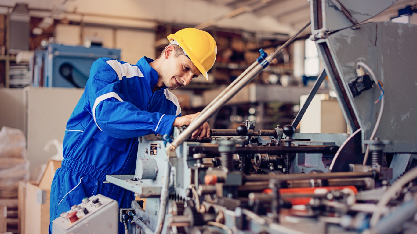 Illinois Tool Works Has Raised Its Dividend for 63 Years. These 3 Industrial Stocks Are Worth Watching