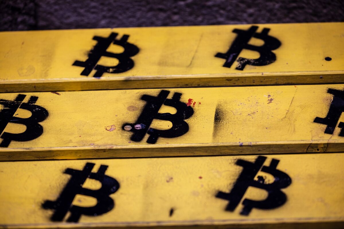 Bitcoin ETF Investors in the Red After $89,600 Level Breaks