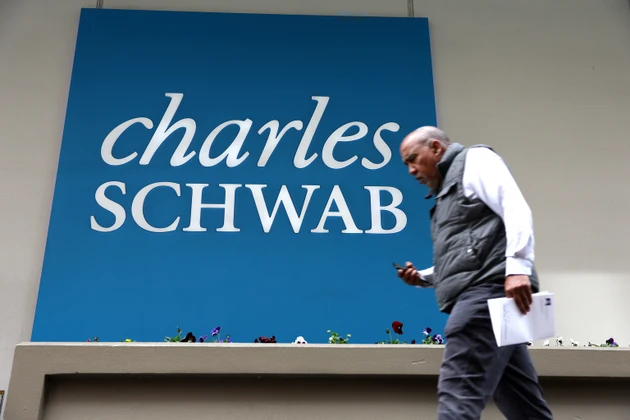 Schwab confirms plans to offer spot crypto in 2026