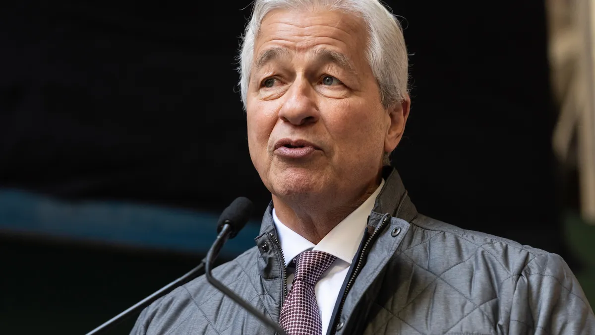 Jamie Dimon made $183 million selling JPMorgan stock. Here's how much others have made - Quartz