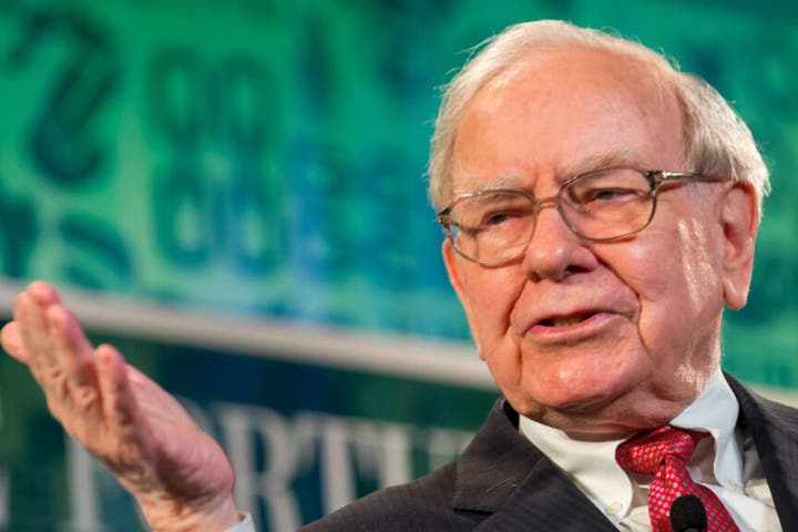 Warren Buffett Sits On The Sidelines With $189 Billion In Cash: 4 Ways To Put Your Cash To Work If You're Following Suit - Yahoo Finance