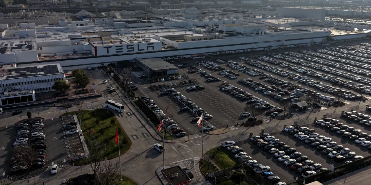 Will Tesla and SpaceX Merge? How to Bet on Another Musk Megamerger.