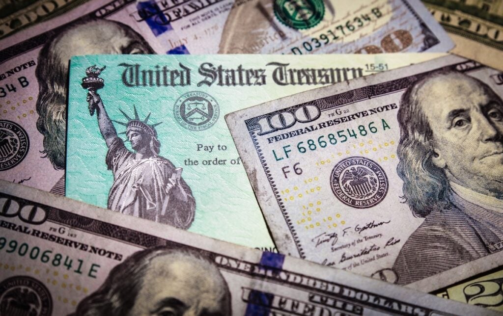 Long-Duration Bond ETFs Face 'Pain' As 30-Year Treasury Yield Tops 5%, Says Charlie Bilello
