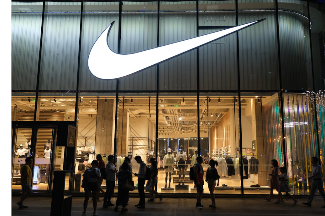 Concerns Over Nike's Inventory Glut: How Will Q3 Earnings Be Affected?