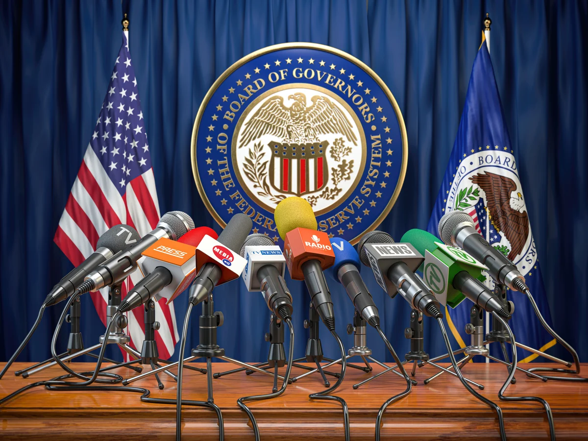 New Fed Chair Kevin Warsh Just Delivered 29 Words on AI. 2 Dividend Stocks That Are Well Positioned to Thrive in This Changing Landscape.