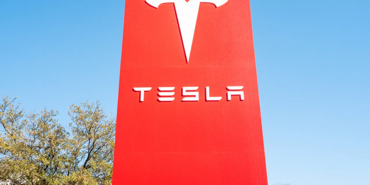 Tesla Can Grow EV Deliveries in the First Quarter. The Stock Is Down.