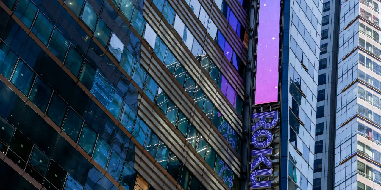 Fox Stock Extends Slide to Second Day After Roku Deal