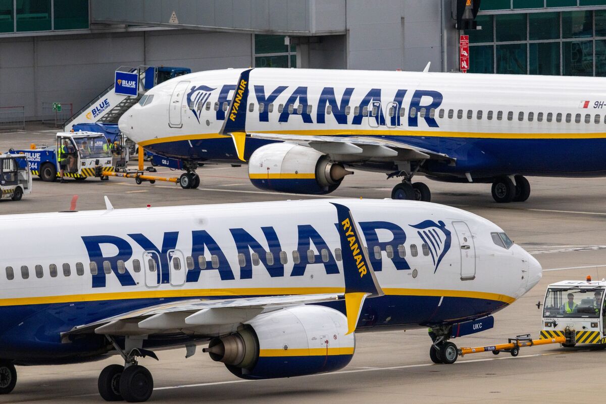 Ryanair Receives 10 Boeing Jets in 10 Days Amid Production Hike