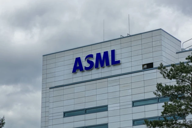 ASML approves dividend payment of $3.17 per share