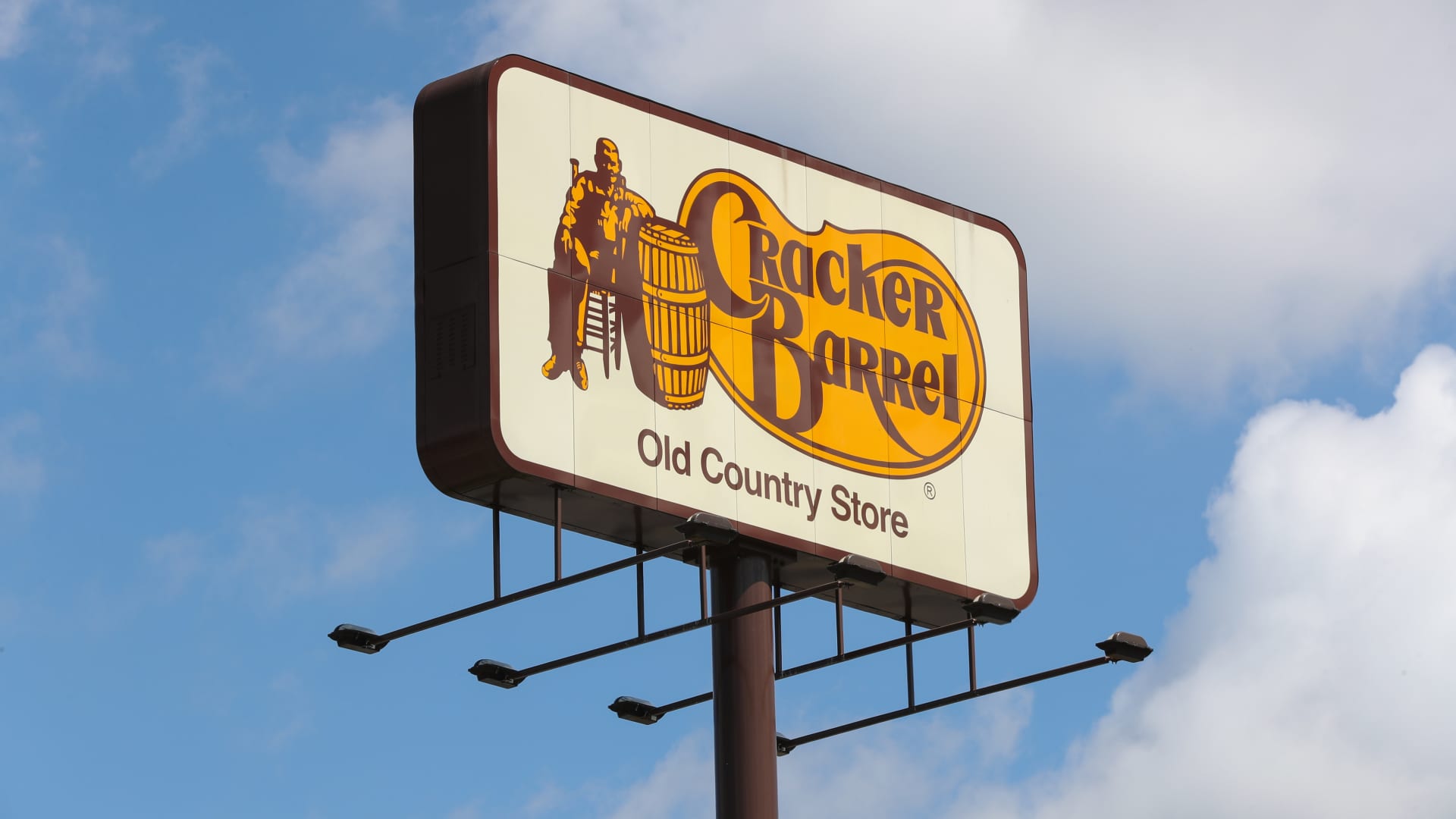 Cracker Barrel shares plummet after pushback on new logo, brand refresh