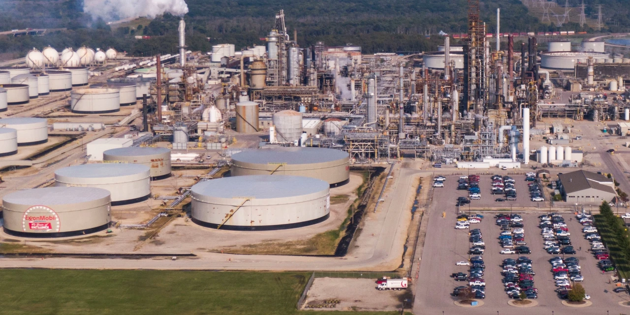 Exxon Warns of 6% Production Hit From War in First Quarter