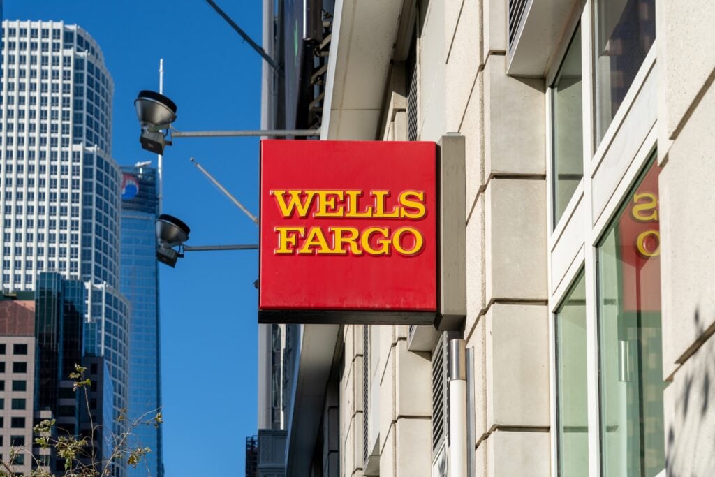 Wells Fargo Gears Up For Q3 Print; Here Are The Recent Forecast Changes From Wall Street's Most Accurate Analysts