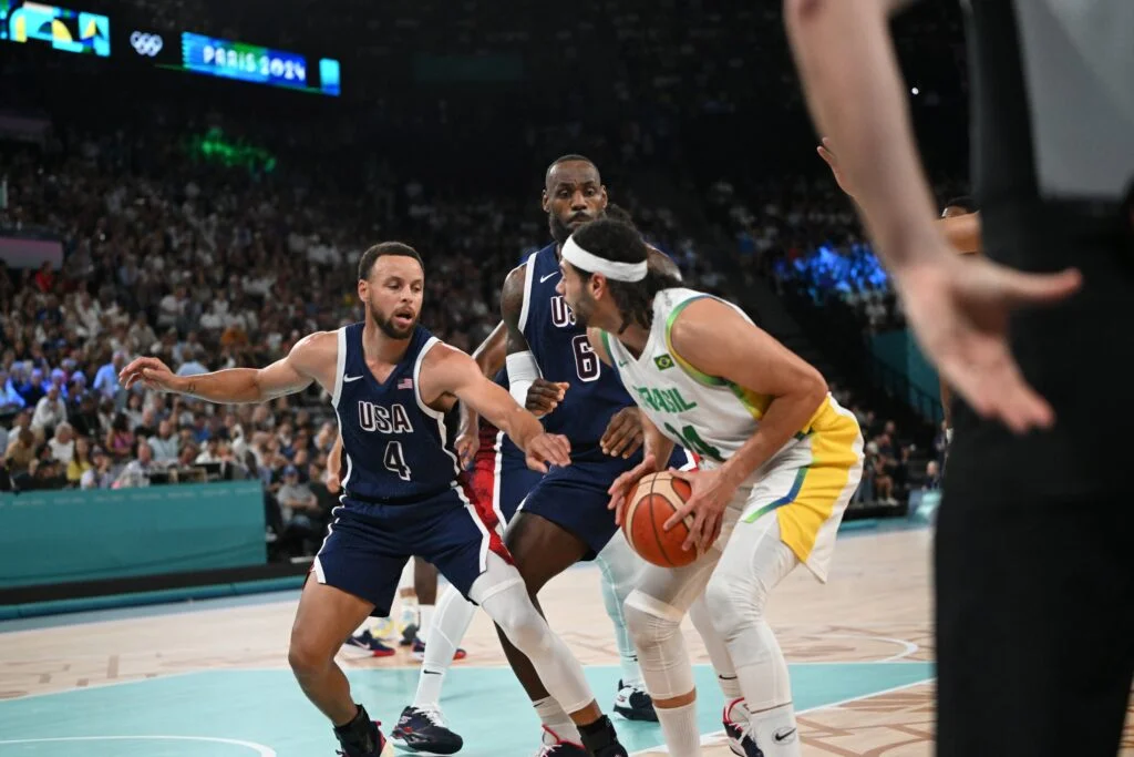 Steph Curry Wears Nike Shoes After Under Armour Split: Will Apparel Giant Help NBA Star's 'New Beginnings?'