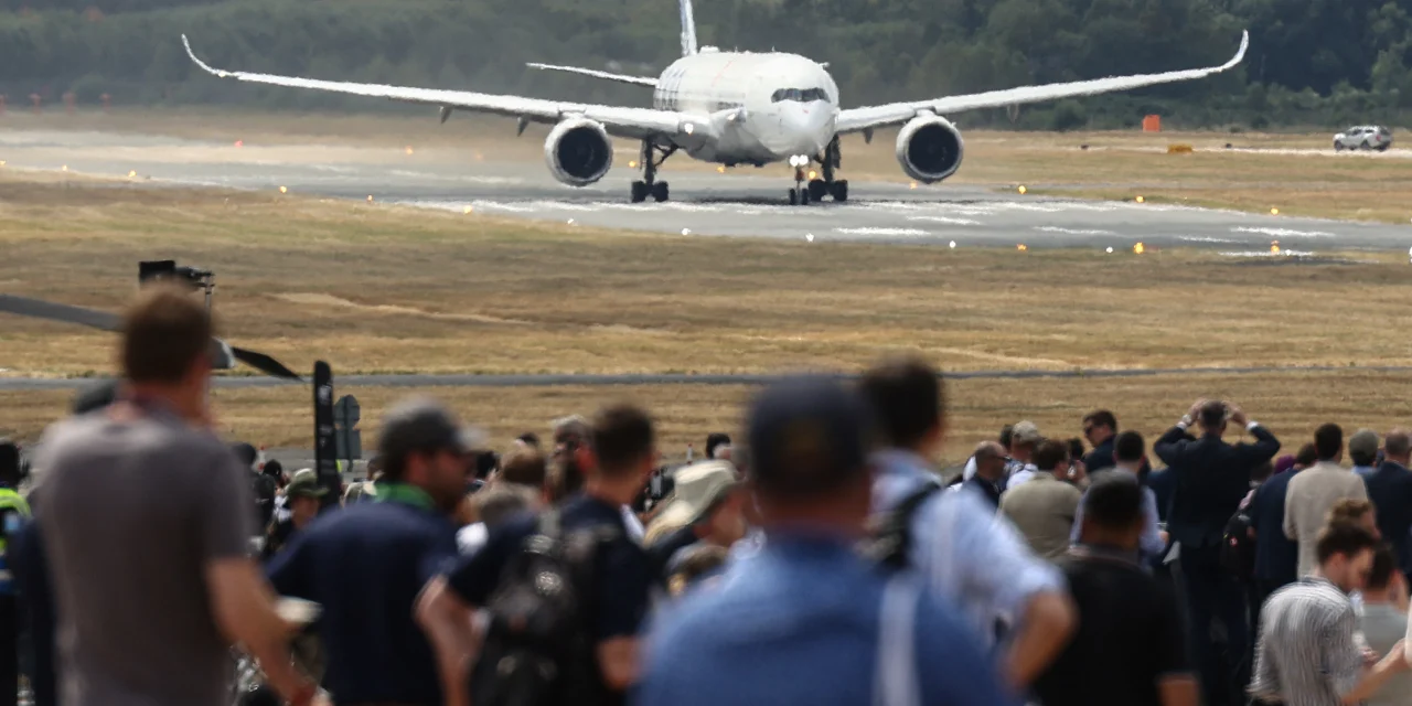 Airbus Shares Climb on Midterm Profitability Goal