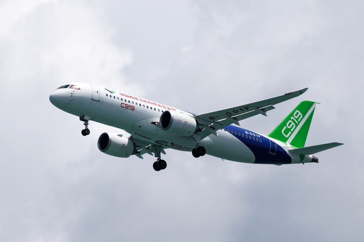 China Stalls Airbus Deliveries to Pressure Europe on Comac Jets