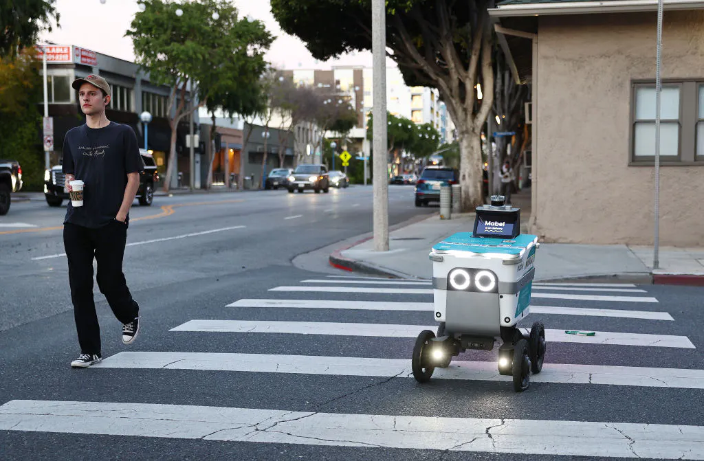 Serve Robotics spikes after announcing multiyear partnership with DoorDash for deliveries