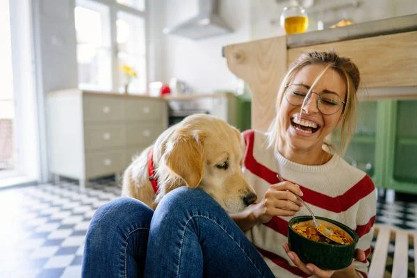 Chewy vs. DoorDash: As Consumers Tighten Their Wallets, Which Stock Can Thrive?
