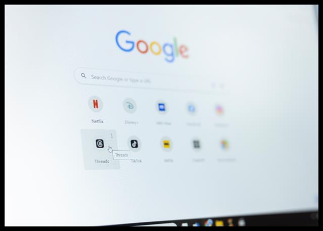 Alphabet Shares Fall As AI Talent Departures And Competitive Concerns Weigh On Investors