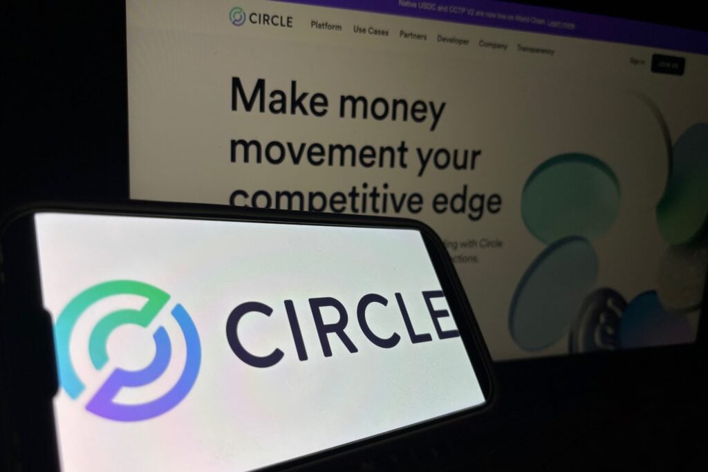 CRCL Price Targets Range From $38 to $82: What Is Happening?