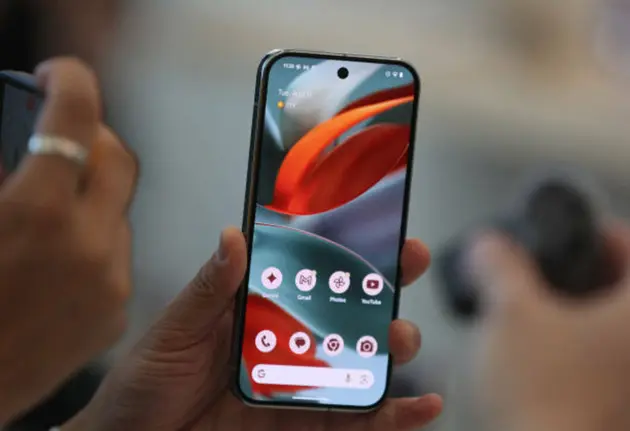 Ahead of Apple, Google shows off new pricier wearables, Pixel phones