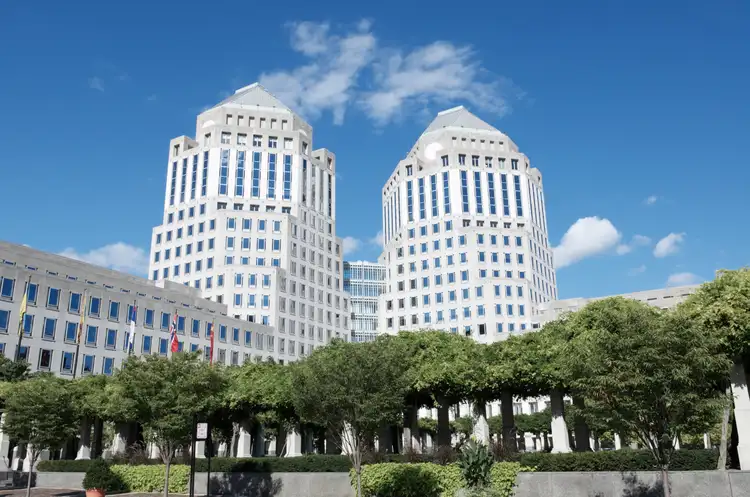 Procter & Gamble slips after Evercore ISI downgrades and warns on Amazon headwind