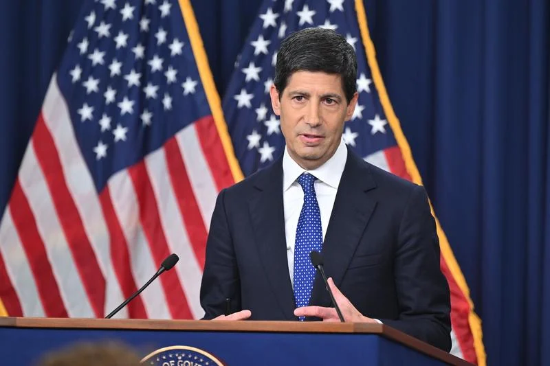 Fed Chair Kevin Warsh Raises Interest Rates for the First Time in Over 3 Years. These AI Stocks Will Benefit
