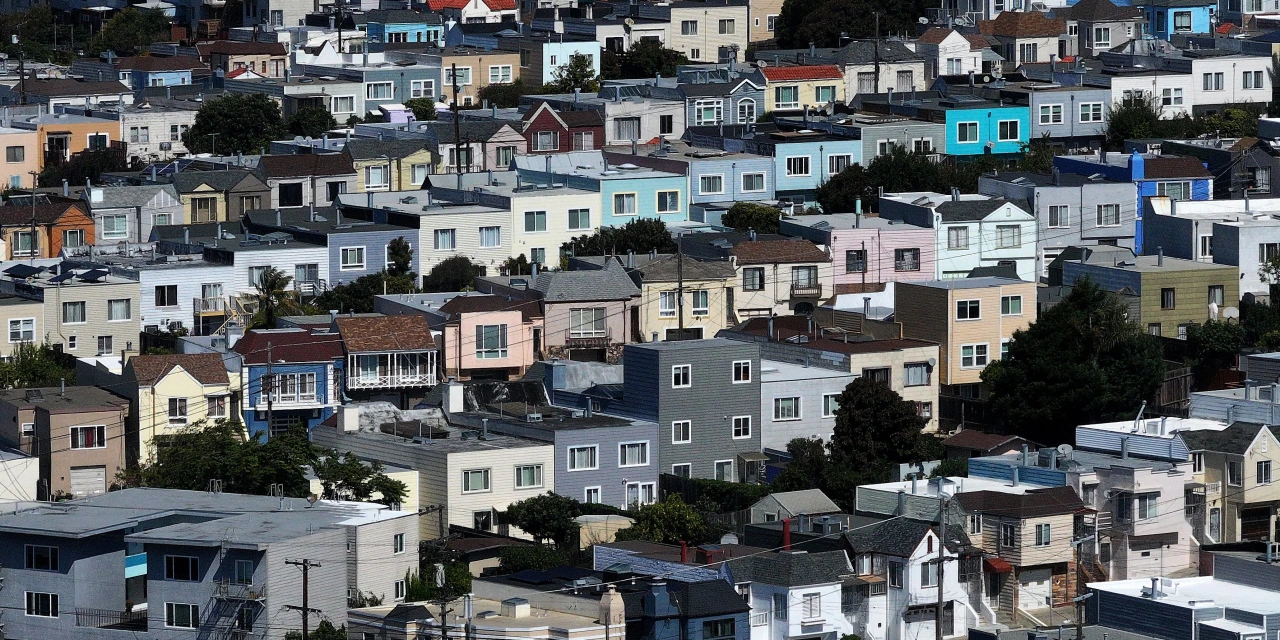 Battered by Stock Losses, Investors Find Little Relief in Bonds