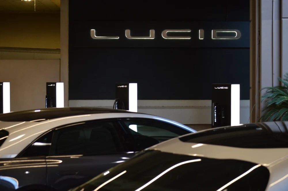 Lucid Group Announces New CEO, Expands Uber Robotaxi Partnership—LCID Surges Nearly 4% Pre-Market