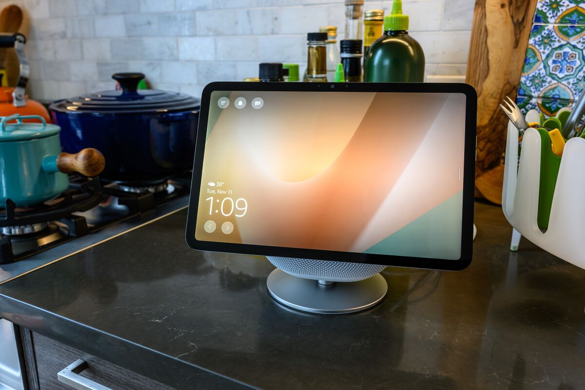 Amazon’s New Echo Show Blends a Display with Alexa+: Hands-On