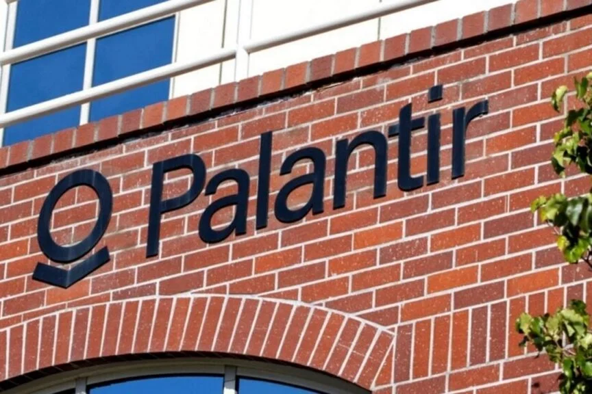 Joe Lonsdale Reveals Palantir's 'Close To Dying' Moment, Credits Alex Karp For Securing Key Contracts With FBI And CIA