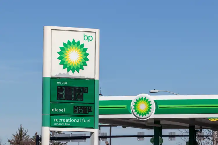 BP signs LNG supply deal with China's Zhejiang Energy