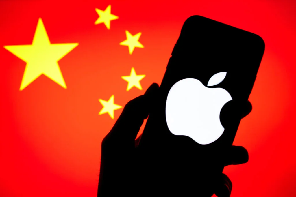 Apple's China Market Challenge: Analyst Attributes iPhone Shipments Decline To Market Digestion