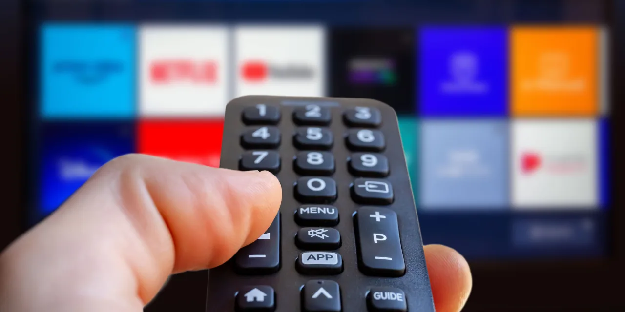 Is Netflix’s momentum moving faster than its stock price? This analyst thinks so.