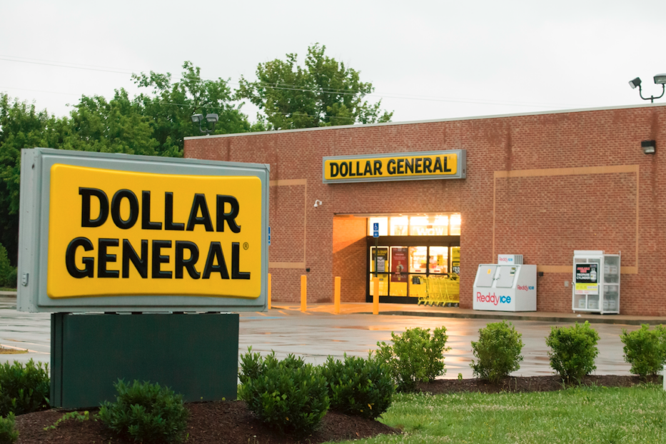 Dollar General Lifts Outlook While CEO Warns Tariffs Already Pushing Prices Up