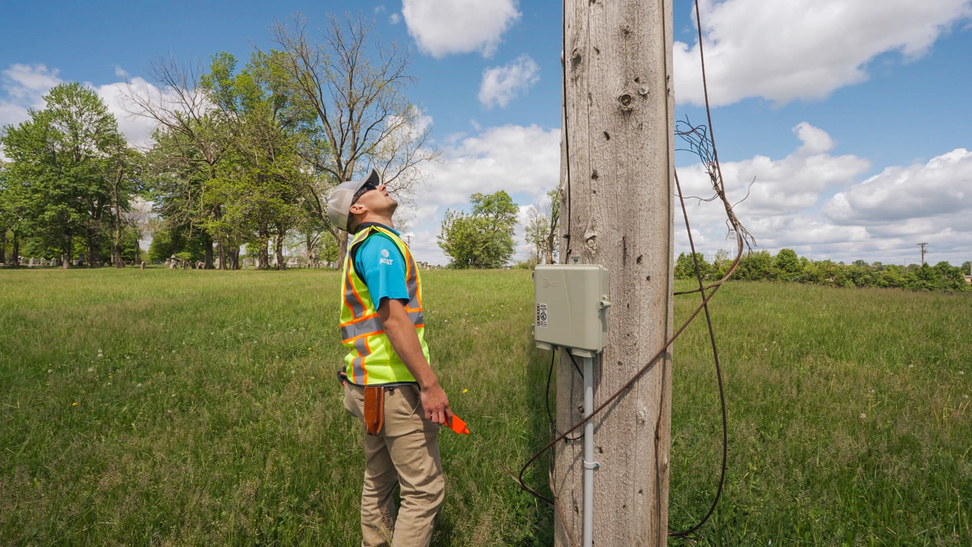 The AI economy is rewriting the American Dream — and blue-collar workers are poised to win